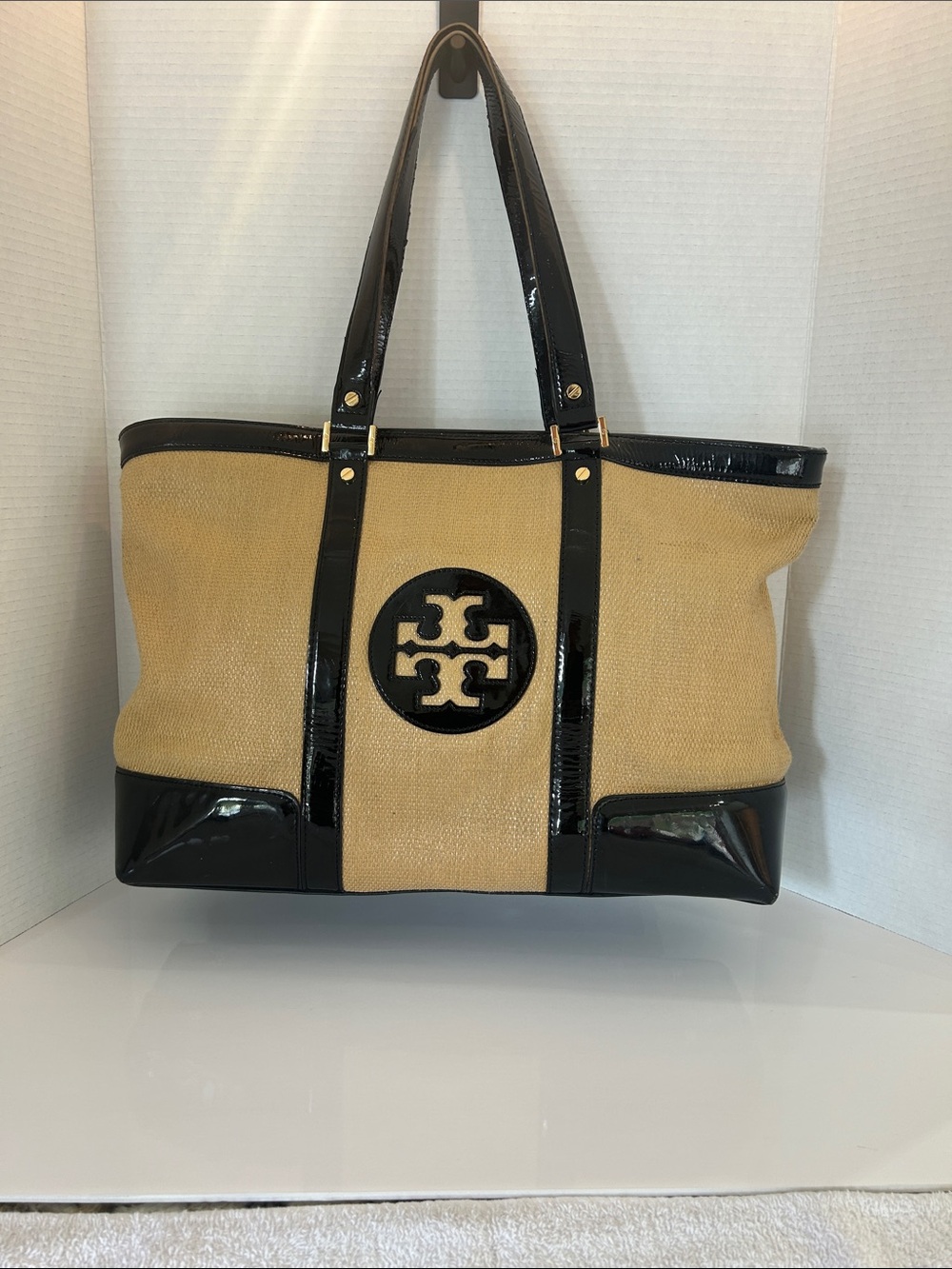Tory Burch STRAW SADDLE JANE TOTE with Patent Trim